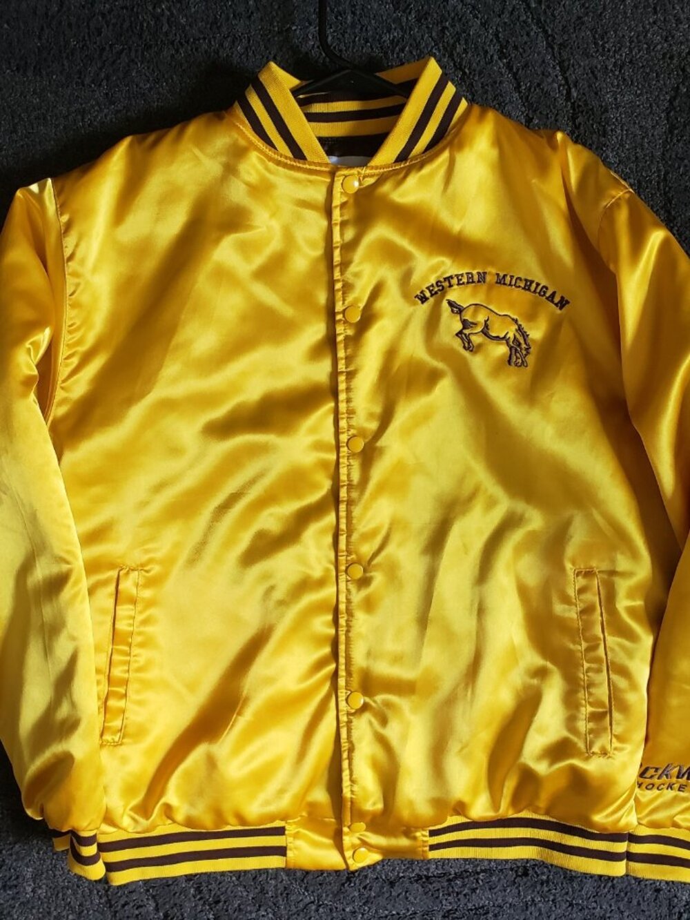 Rockwell Hockey Western Michigan Broncos Hockey Yellow Satin Snap Jacket Size L